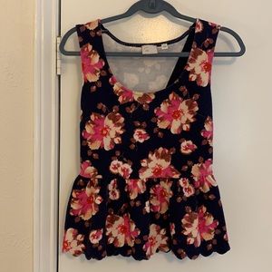 9-H15 STCL scalloped floral keyhole tank